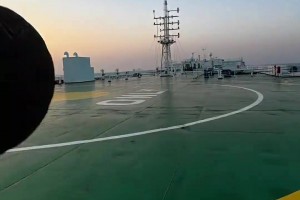 索马里海盗上来了说加一组！